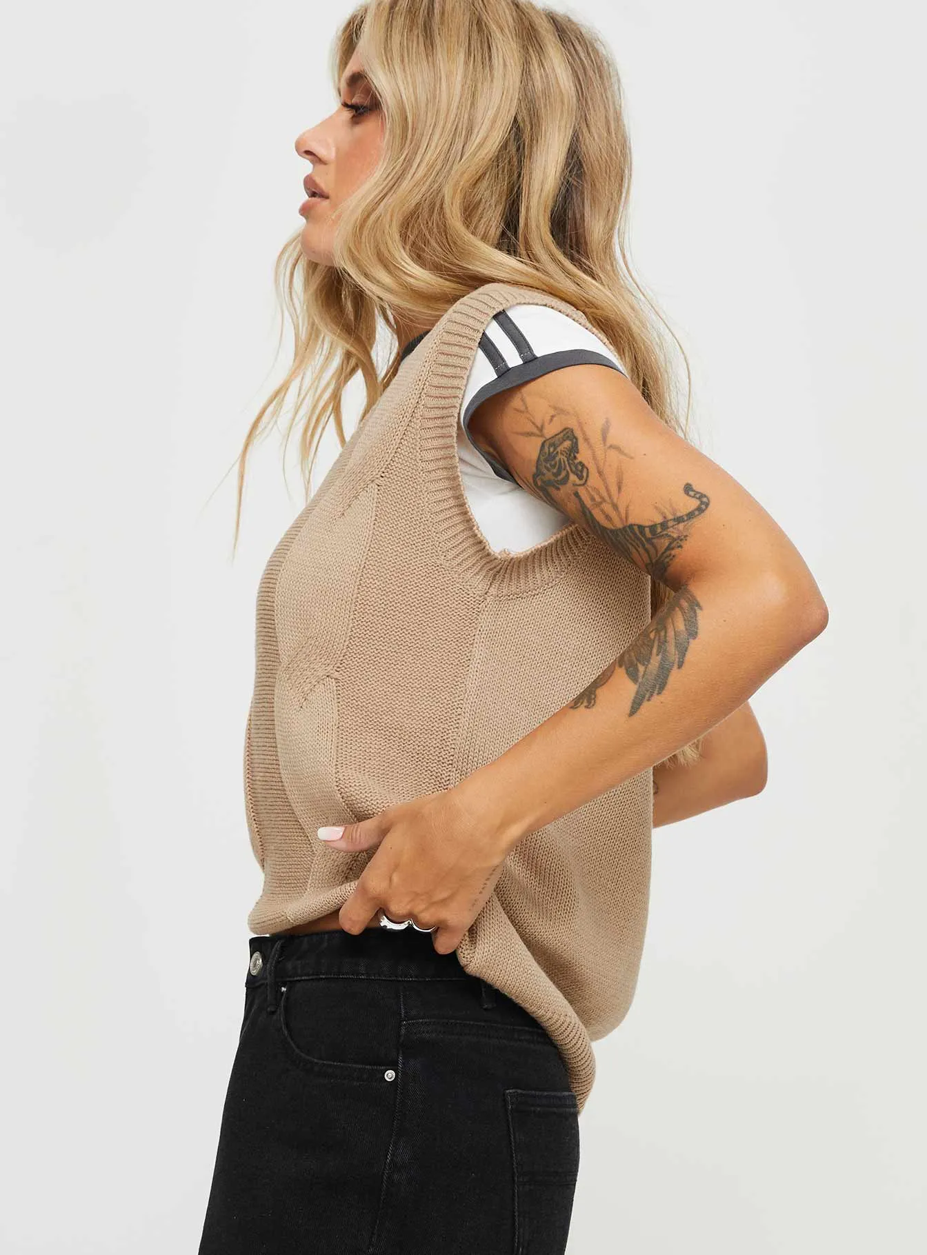 Altman Cable Knit Vest Beige