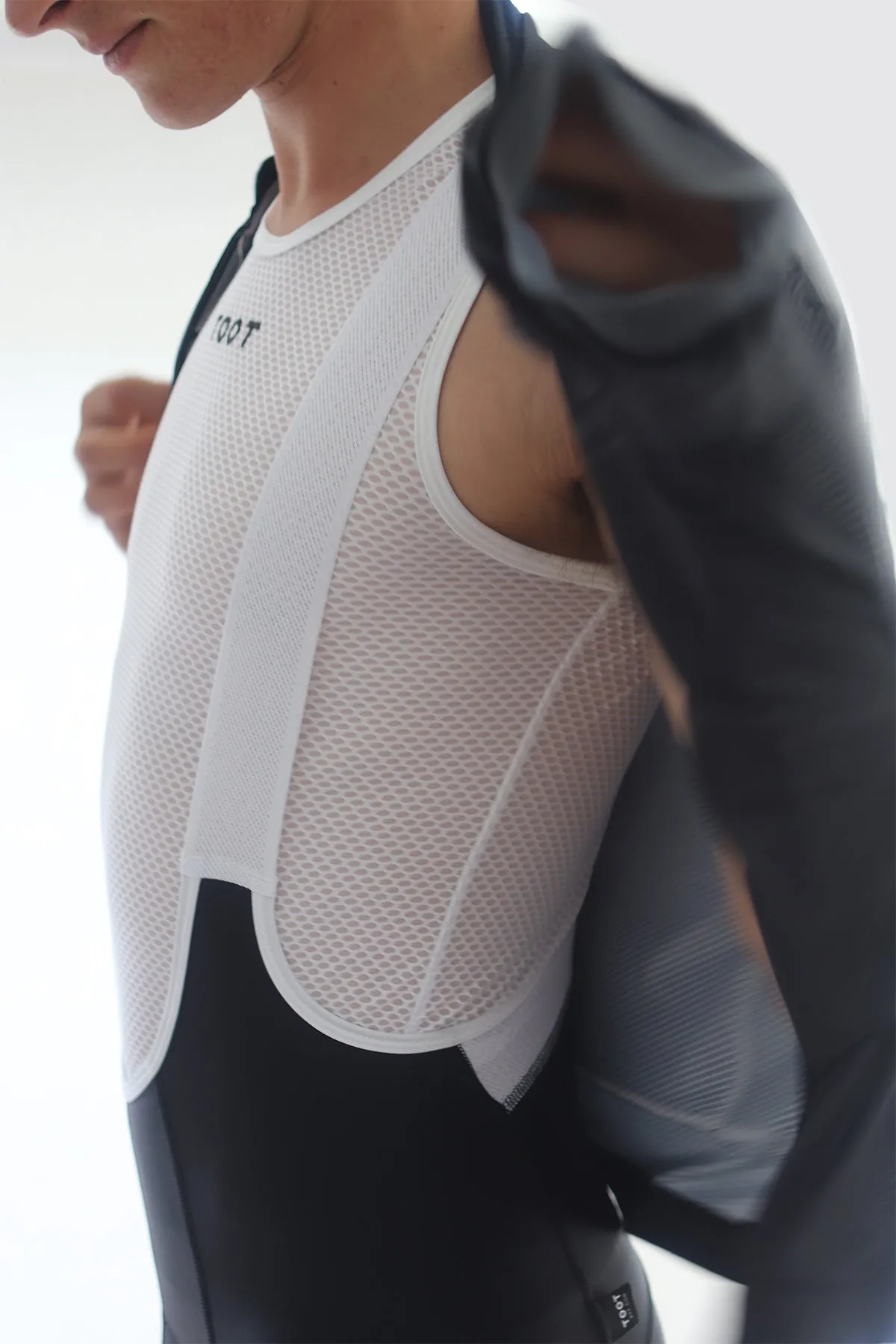 UNISEX BASE LAYER - SLEEVELESS WHITE